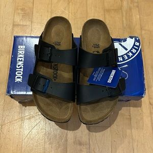 Birkenstocks Arizona youth size 35, narrow